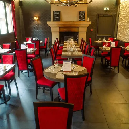 מלון Logis -hotel & Restaurant De La Place אונאי-סור-אודון