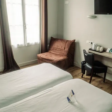 Hotel Logis -hotel & Restaurant De La Place