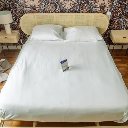 فندق Logis -hotel & Restaurant De La Place