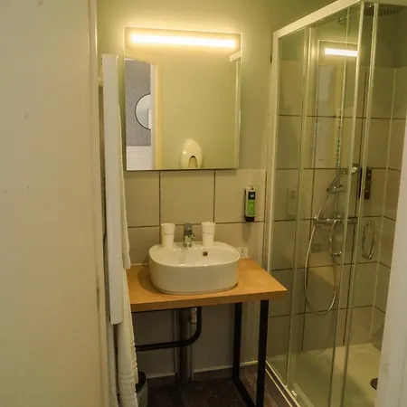 Logis -hotel & Restaurant De La Place 3* Les Monts d'Aunay