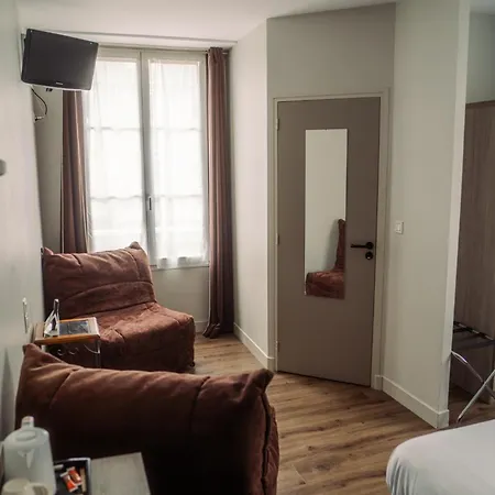 מלון Logis -hotel & Restaurant De La Place אונאי-סור-אודון