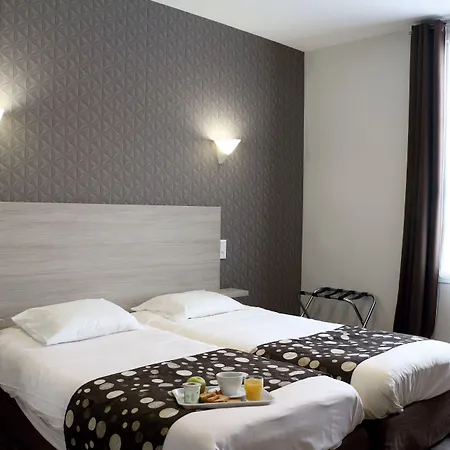 Logis -hotel & Restaurant De La Place Hotel