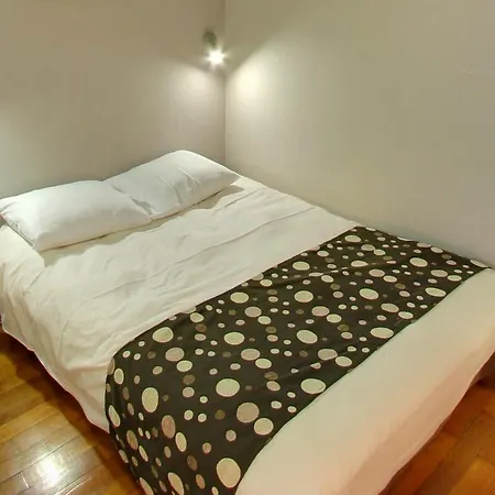 فندق Logis -hotel & Restaurant De La Place Les Monts d'Aunay