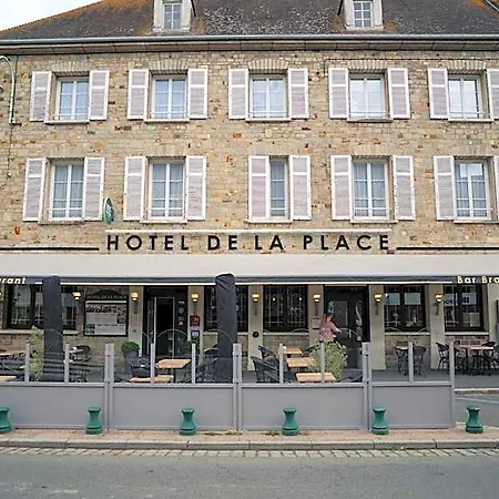 Hotel Logis -hotel & Restaurant De La Place 3*