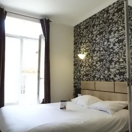 Logis -hotel & Restaurant De La Place