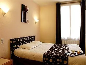 מלון Logis -hotel & Restaurant De La Place אונאי-סור-אודון