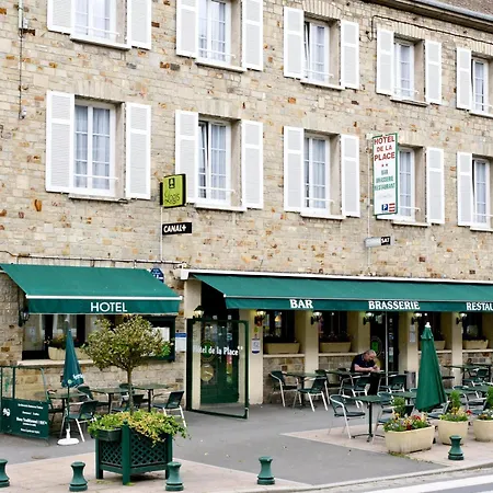 Logis -hotel & Restaurant De La Place אונאי-סור-אודון