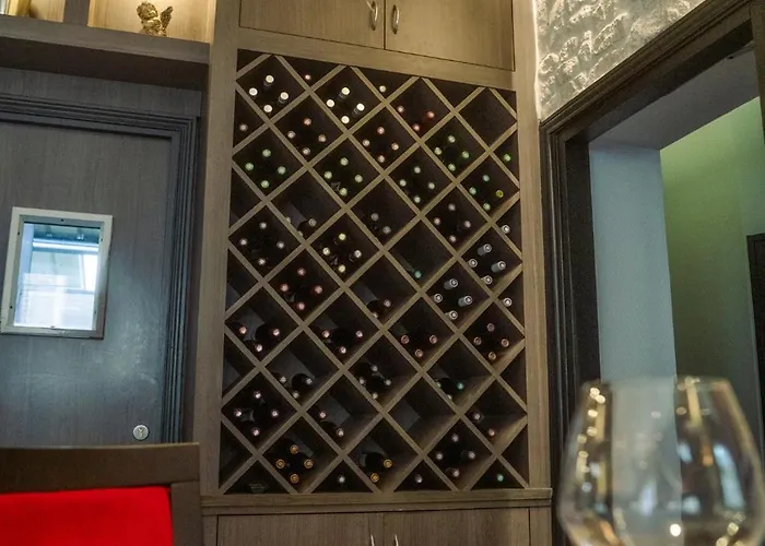 Logis -hotel & Restaurant De La Place Hotel 3*