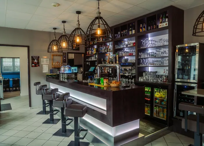 Logis -hotel & Restaurant De La Place