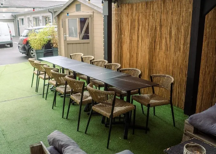 Logis -hotel & Restaurant De La Place