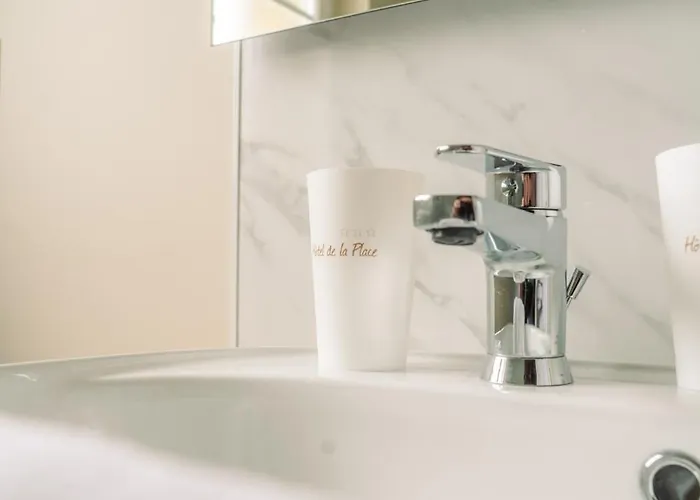 Logis -hotel & Restaurant De La Place Оне-сюр-Одон