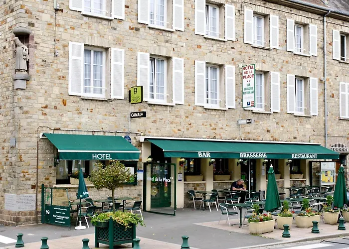 Logis -hotel & Restaurant De La Place Les Monts d'Aunay